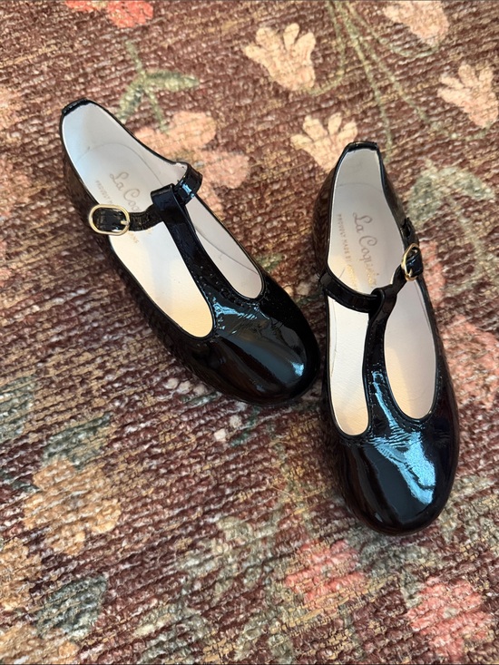 La Coqueta Other - La Coqueta Girls' Black Patent T-Strap Dress Shoes
